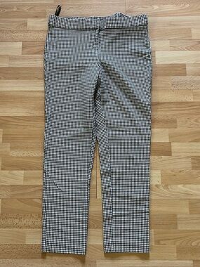 Amanda & Chelsea Black and White houndstooth pants